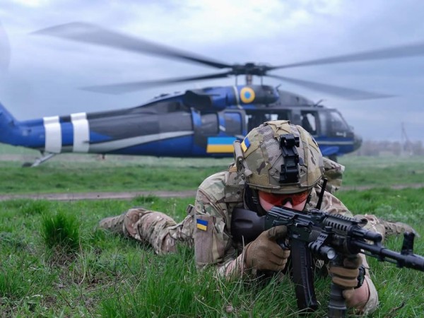 У Чехії волонтери зібрали кошти на UH-60 Black Hawk для України