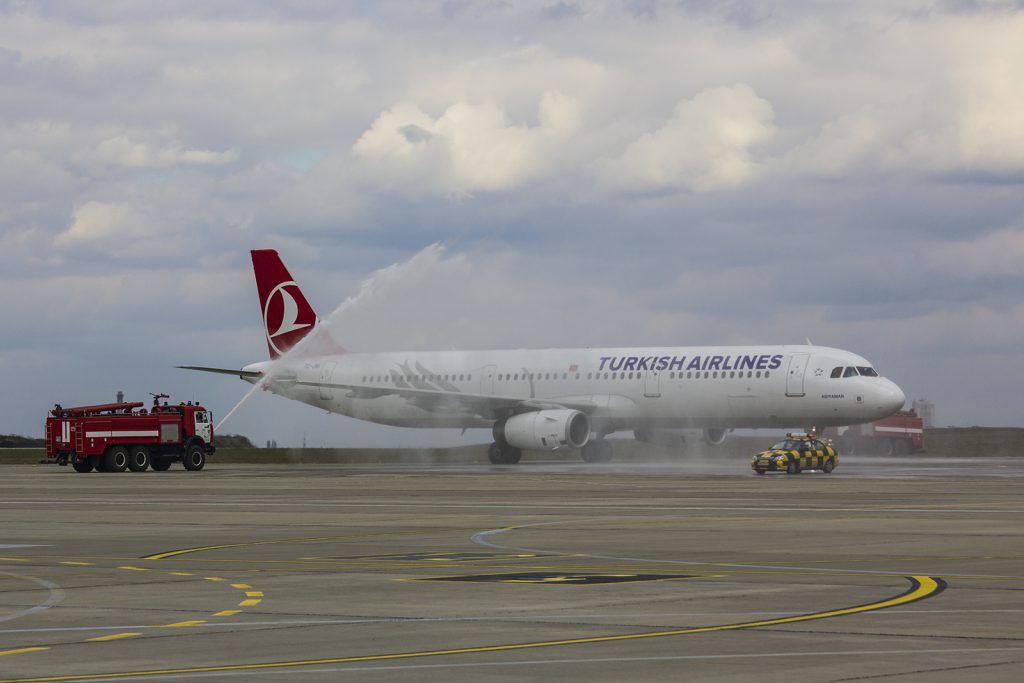 Аэропорт Харьков принял первый рейс авиакомпании Turkish Airlines