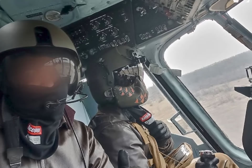Як льотні комбінезони західних пілотів рятують життя українських льотчиків