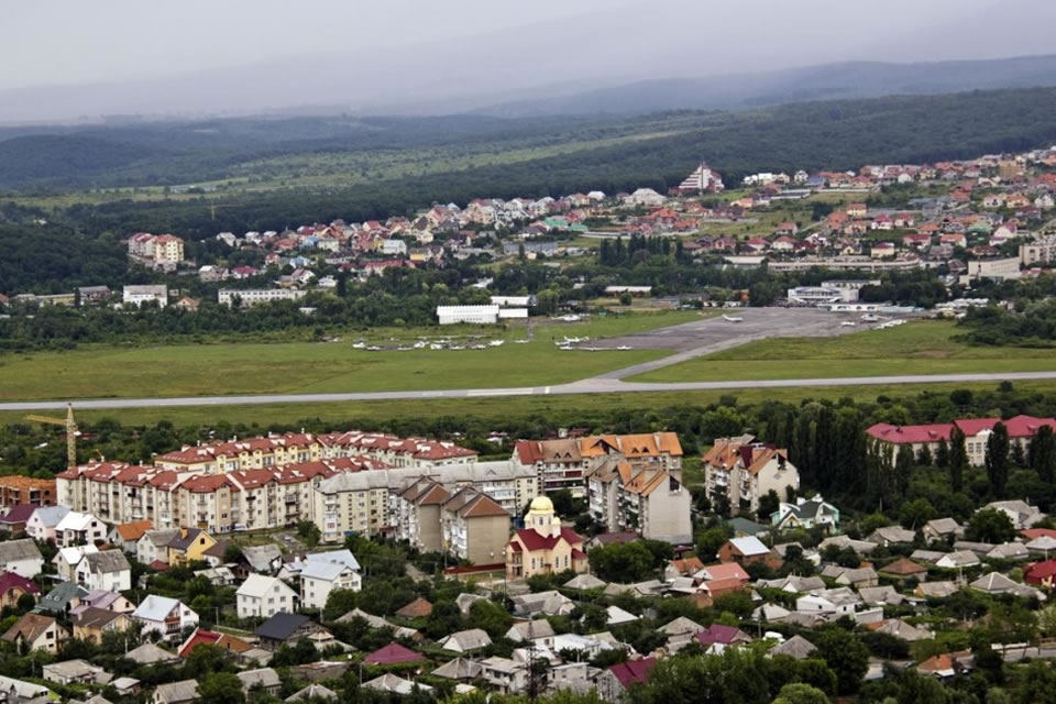 Майбутне аеропорту в Ужгороді під великим питанням