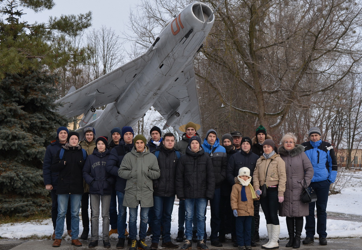 Школьная молодежь Барышевского района в гостях у авиаторов